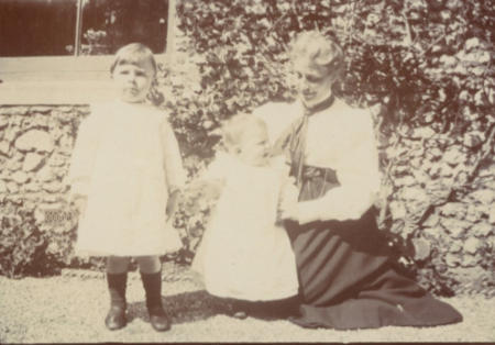 Evelyn Brook Pollard, Mary Hope Pollard and Mary Emma Pollard (nee) Johnson