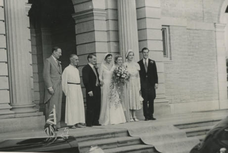 7th May 1953 - Pauline and Bill Humphrey wedding.  West door.
