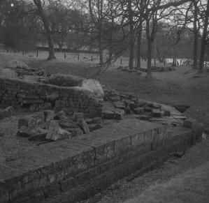Roman wall near River Tyne  10.4.58