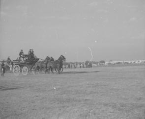 Army Horse Show  Delhi 1952  KSC team  30.12.52