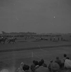 Army Horse Show  Delhi 1952  Vaulting  31.12.52