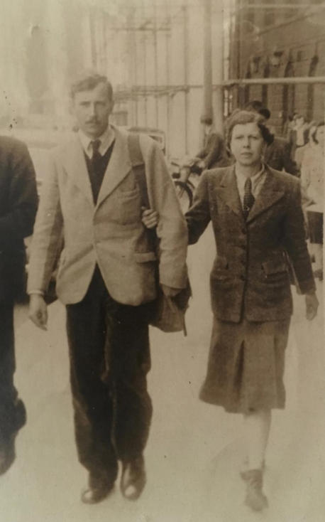 Hilary and Ruth Waddington  Dublin 1946 (GM)