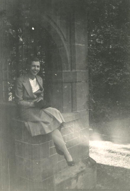 1937.  South Lodge Toddington